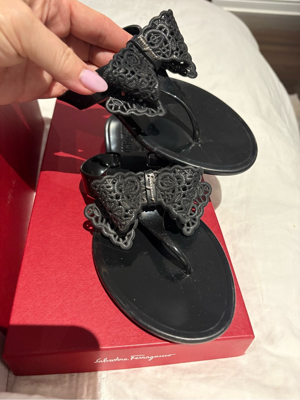 Salvatore Ferragamo Black Bow Jelly Thong Sandals - Picture 4 of 7